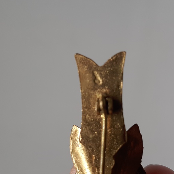 Vintage 1948 Signed Coro Brooch Rose and Arrow - Picture 3 of 9